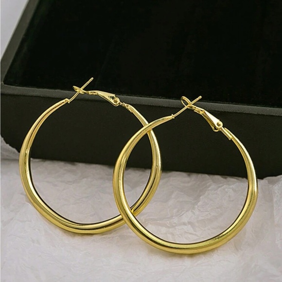 New European style cut hoop earrings - Picture 2 of 3